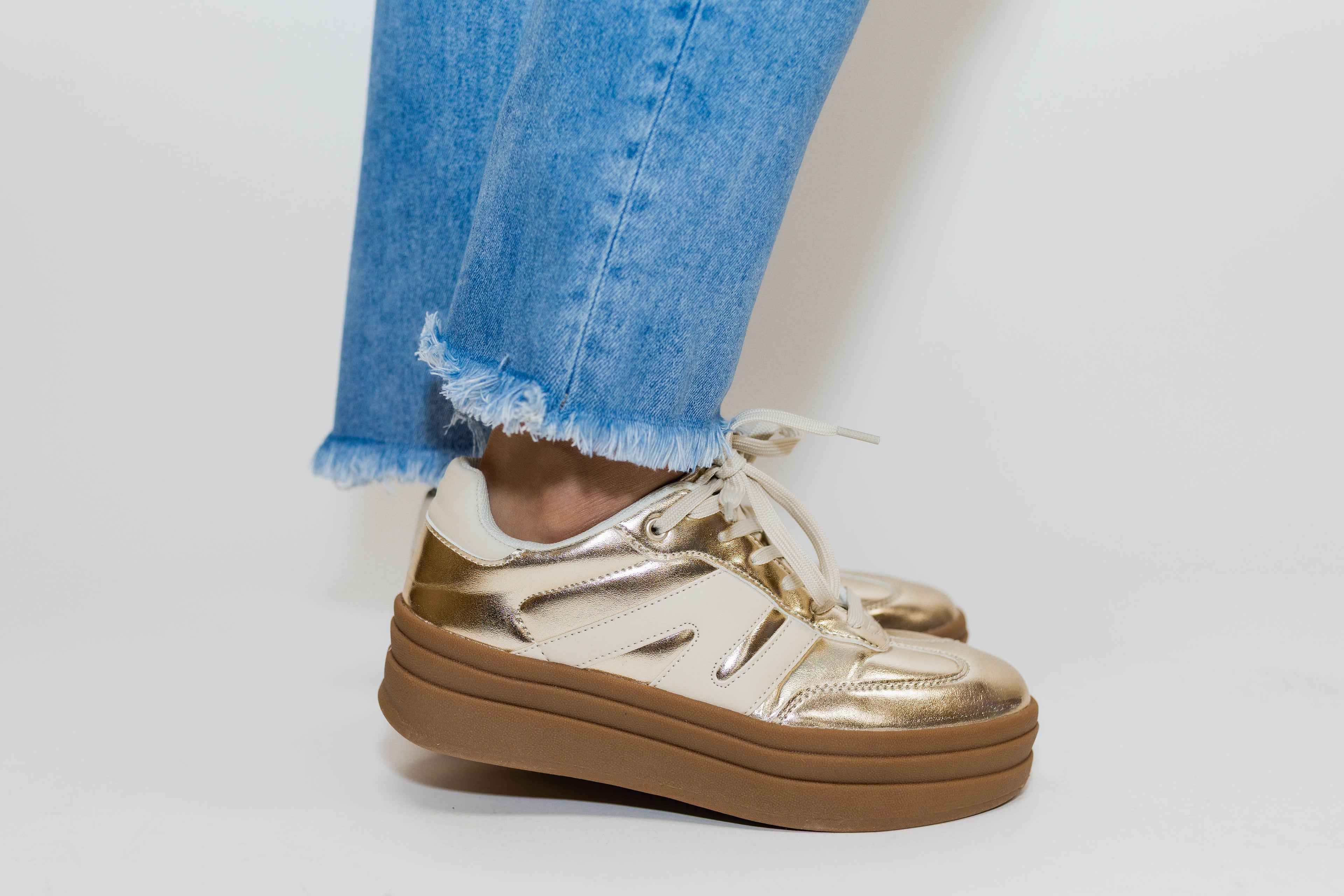 GOLD PLATFORM SNEAKER
