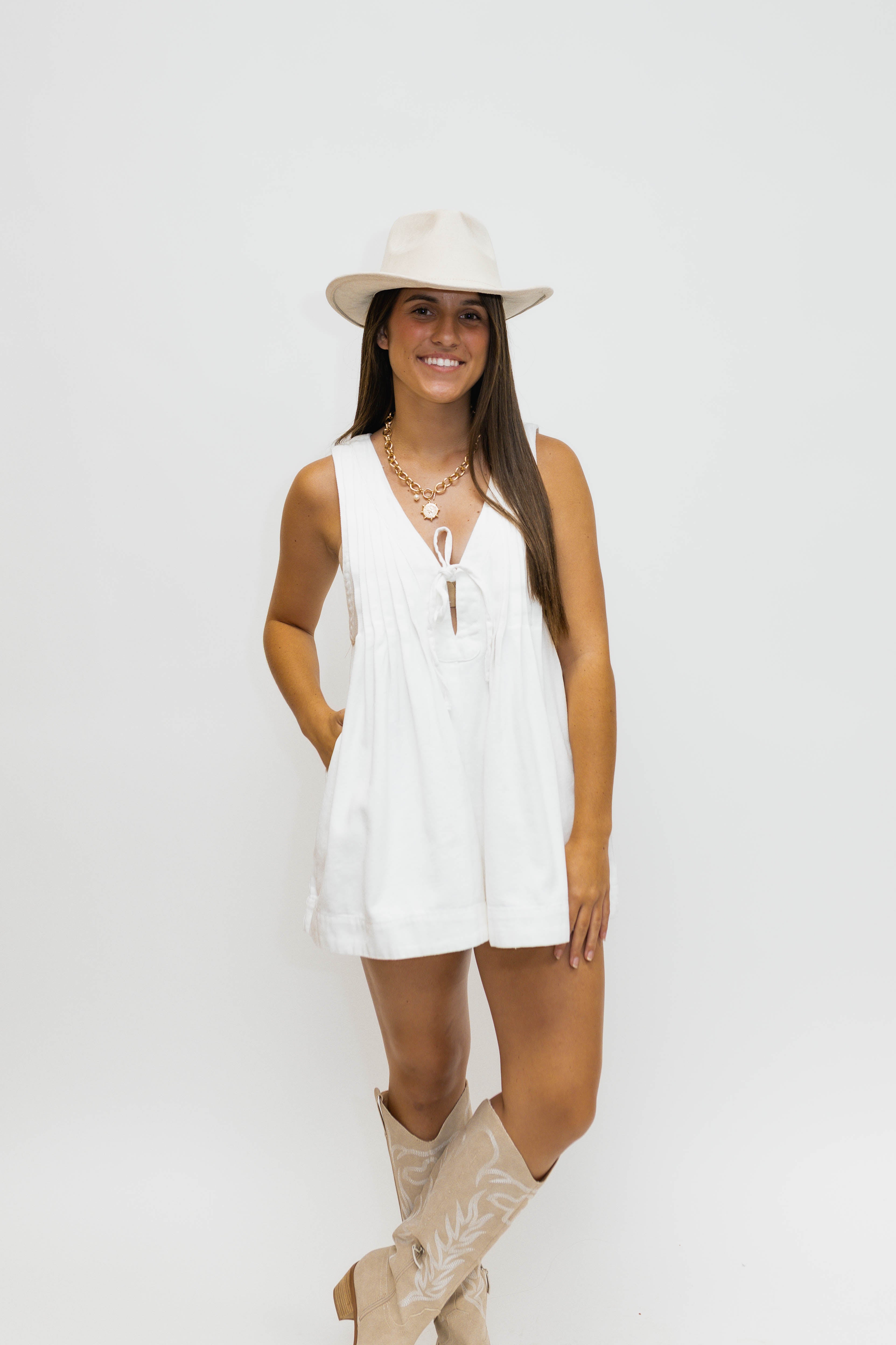 SIDELINE SWEETHEART ROMPER