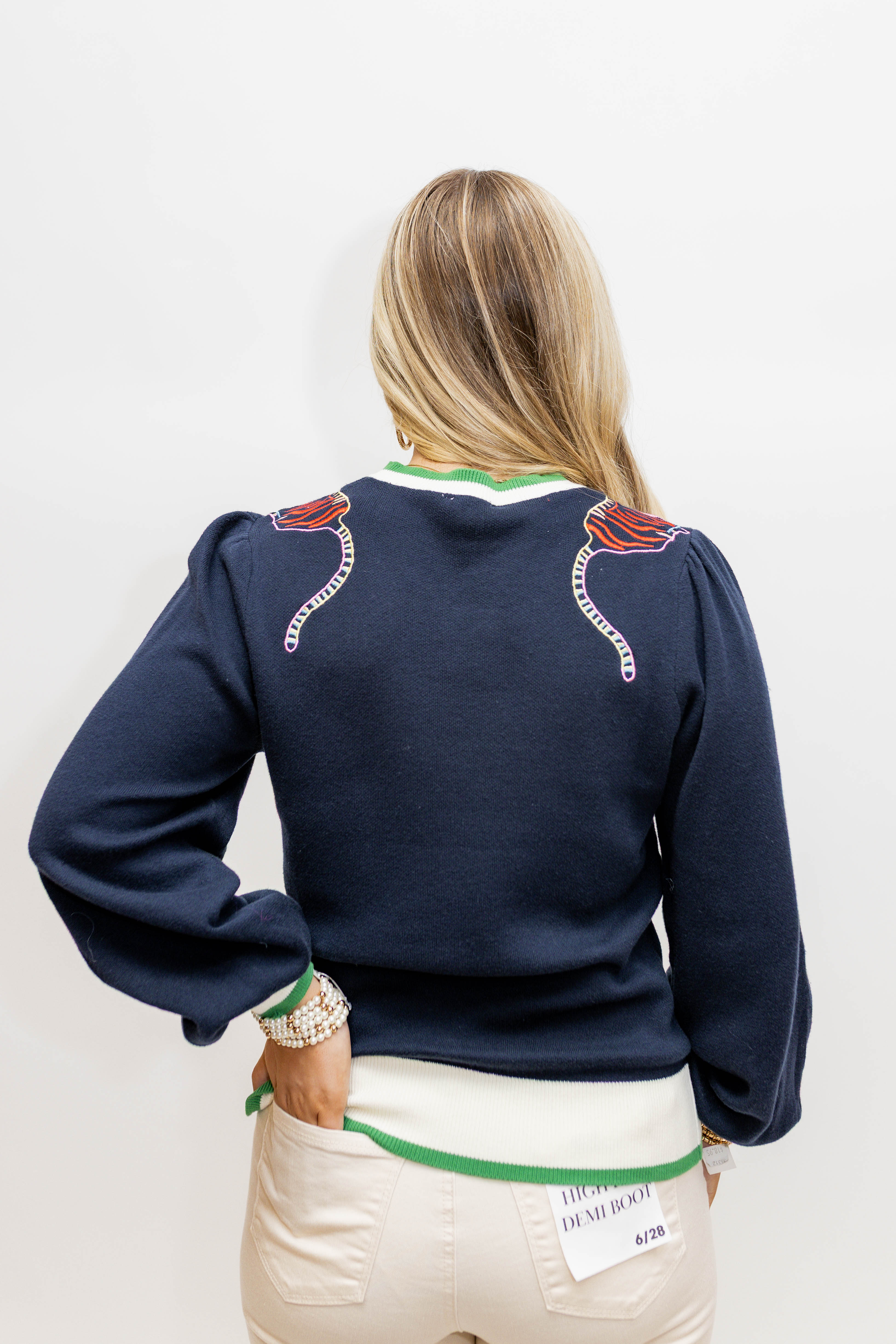 COLORBLOCK TIGER EMBROIRED SWEATER