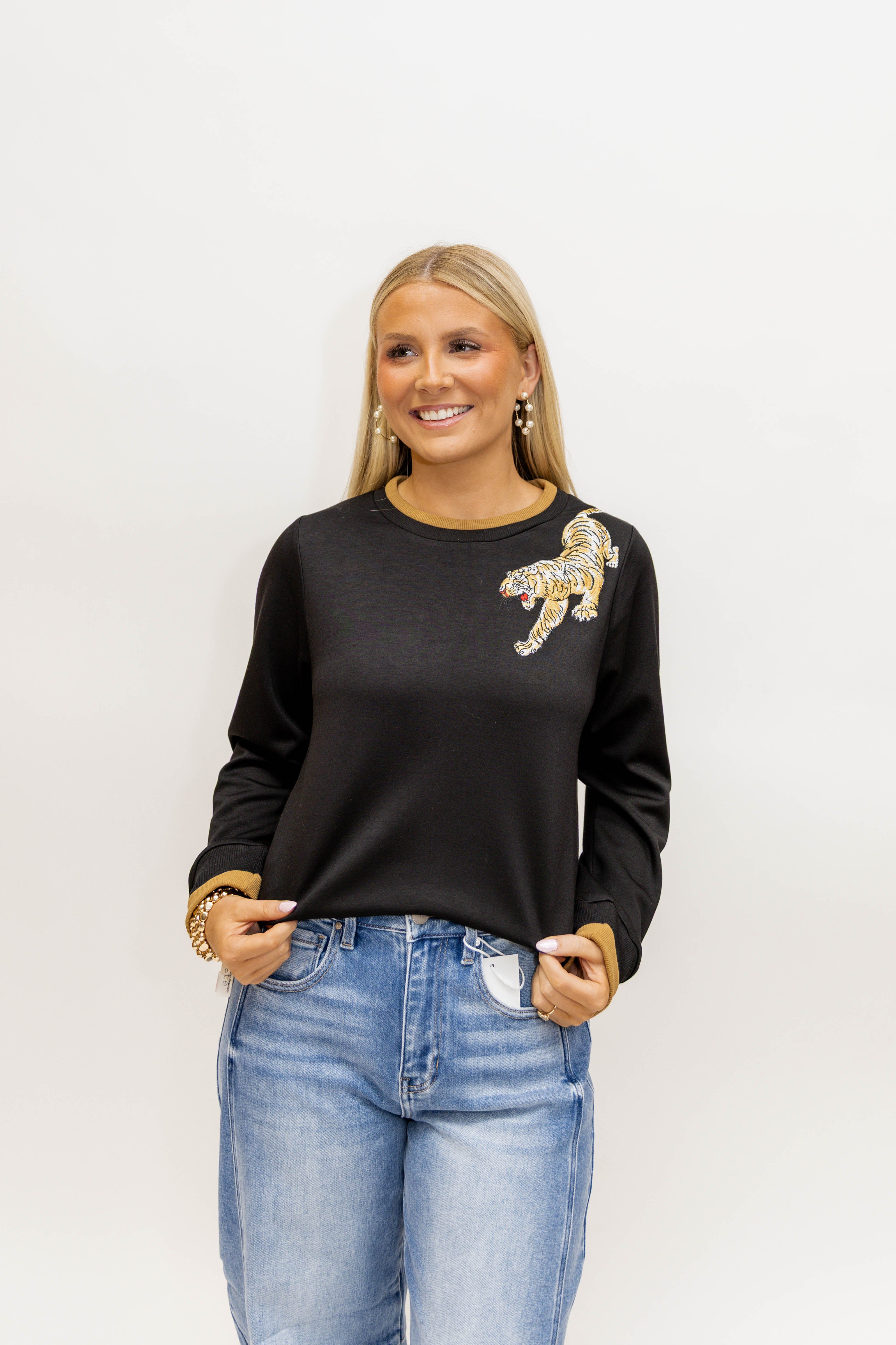 TIGER SWEATSHIRT