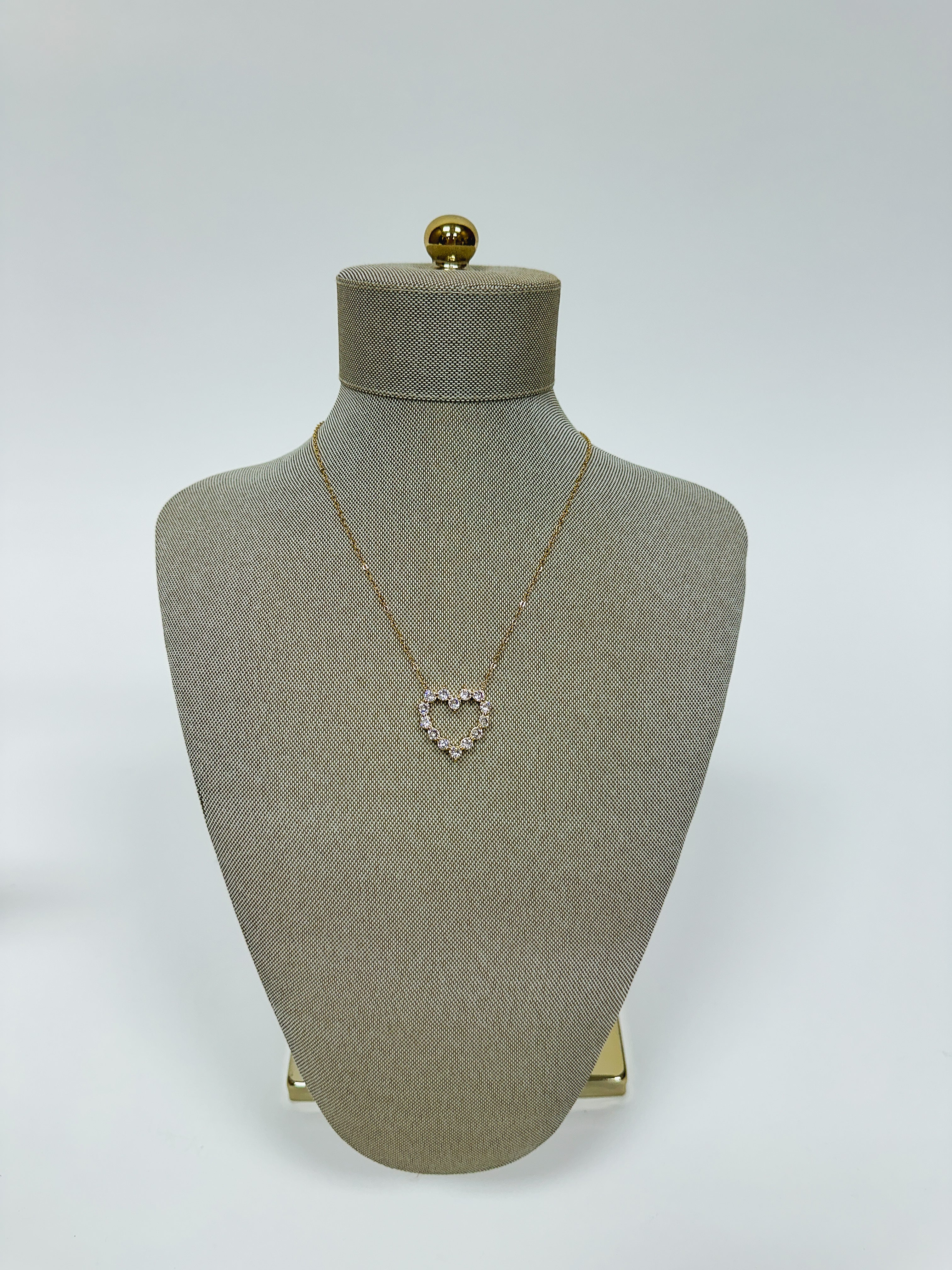 DIAMOND HEART NECKLACE